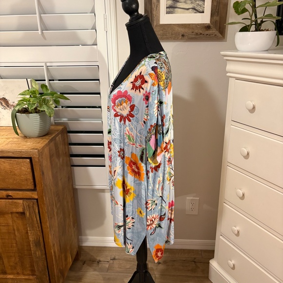 Johnny Was RAINBOW FLORAL DRAPE TUNIC 2X - Picture 4 of 10